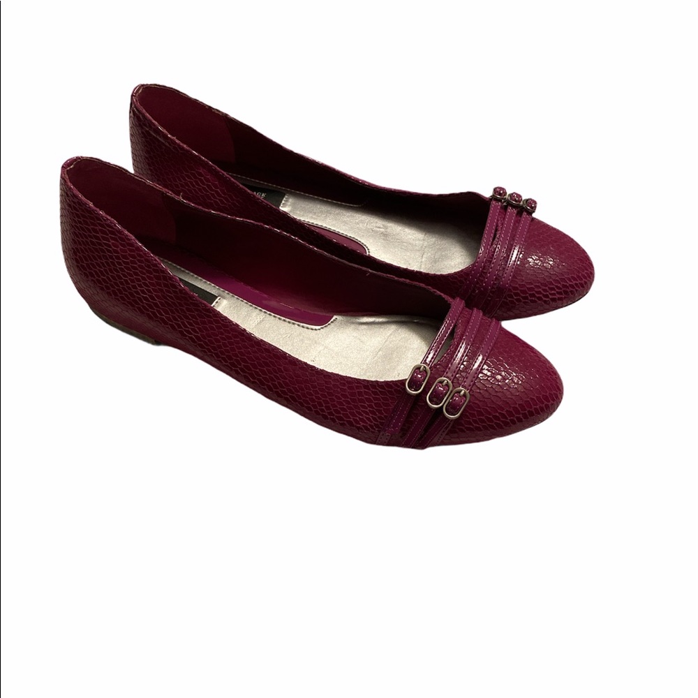 White House Black Market Flats- Size 8